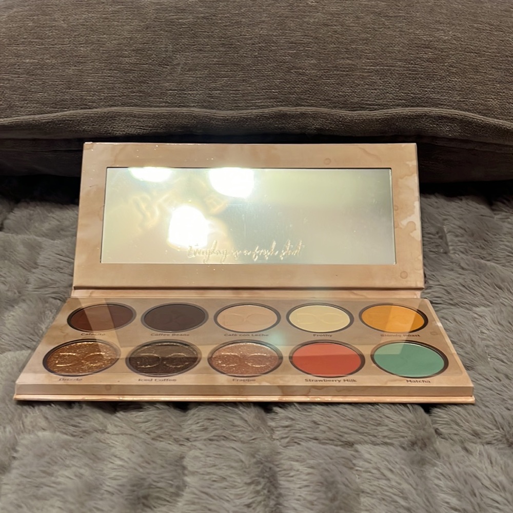 Brand New In Box, Dominique Cosmetics Eyeshadow Palette, Same Day Ship ⭐️💗